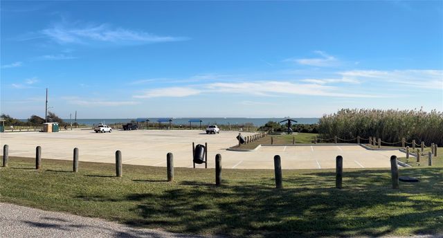 4911 Oleander Street B, Pasadena, TX 77586