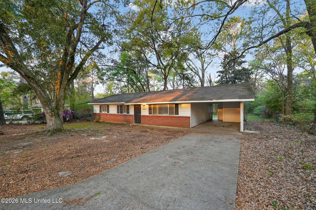 5559 Queen Mary Lane, Jackson, MS 39209