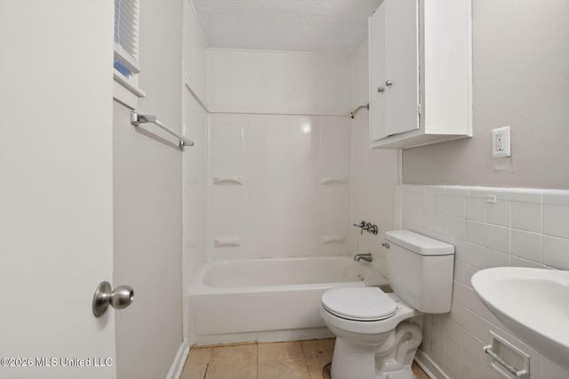 5559 Queen Mary Lane, Jackson, MS 39209