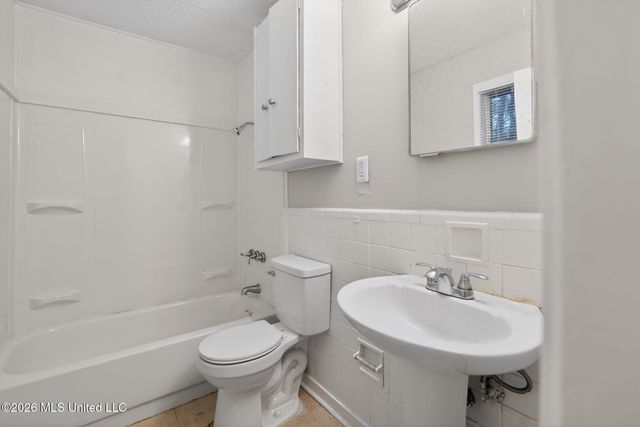 5559 Queen Mary Lane, Jackson, MS 39209