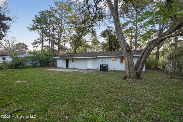 5559 Queen Mary Lane, Jackson, MS 39209