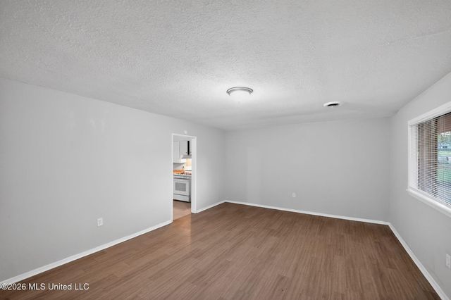 5559 Queen Mary Lane, Jackson, MS 39209