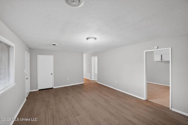 5559 Queen Mary Lane, Jackson, MS 39209