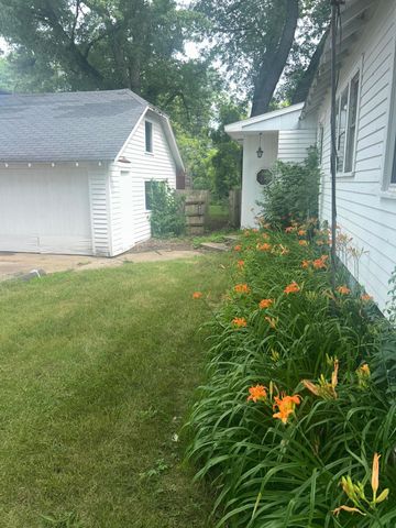 827 Golden Avenue, Battle Creek, MI 49014