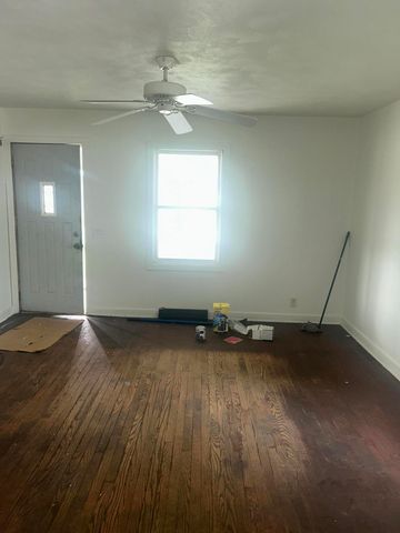 827 Golden Avenue, Battle Creek, MI 49014