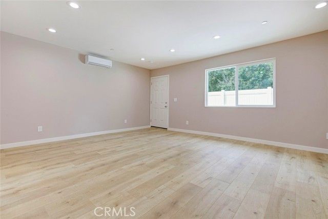 7302 N Firmament Avenue, Van Nuys (los Angeles), CA 91406