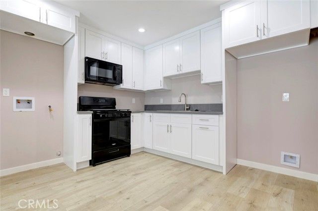 7302 N Firmament Avenue, Van Nuys (los Angeles), CA 91406