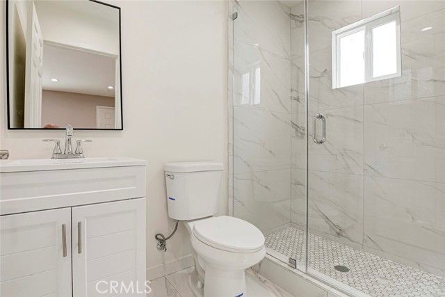 7302 N Firmament Avenue, Van Nuys (los Angeles), CA 91406