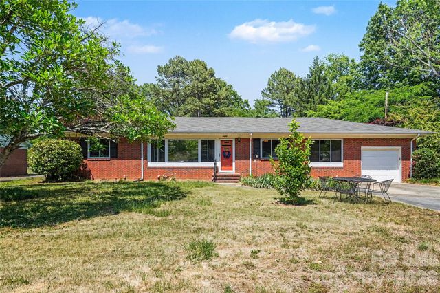 6339 Thelo Drive, Charlotte, NC 28212
