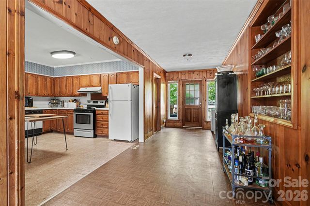 6339 Thelo Drive, Charlotte, NC 28212