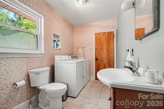 6339 Thelo Drive, Charlotte, NC 28212