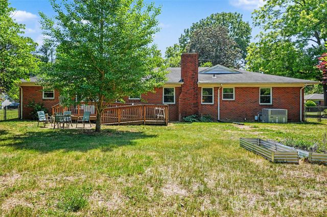 6339 Thelo Drive, Charlotte, NC 28212