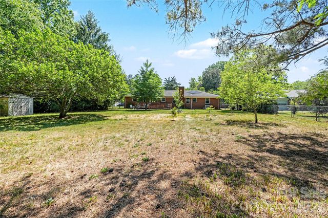 6339 Thelo Drive, Charlotte, NC 28212