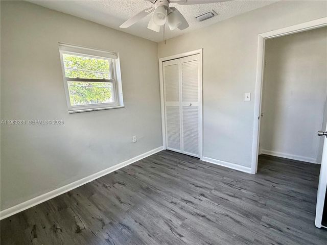 1305 NW 4th St 3, Miami, FL 33125