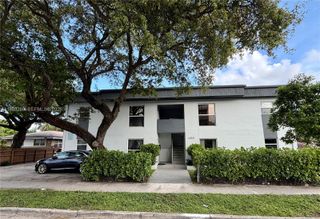 1305 NW 4th St 3, Miami, FL 33125