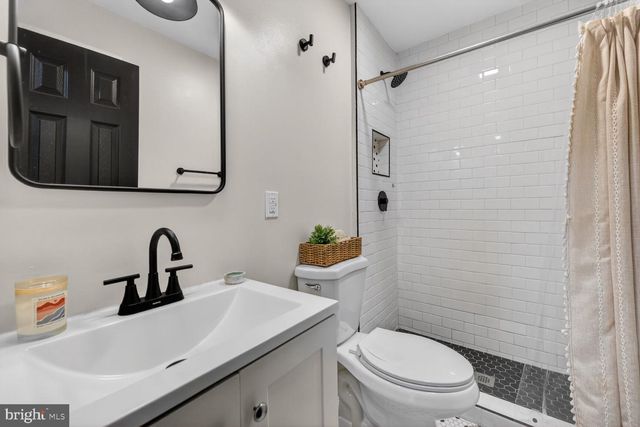 4010 NOVAR DR, Chantilly, VA 20151