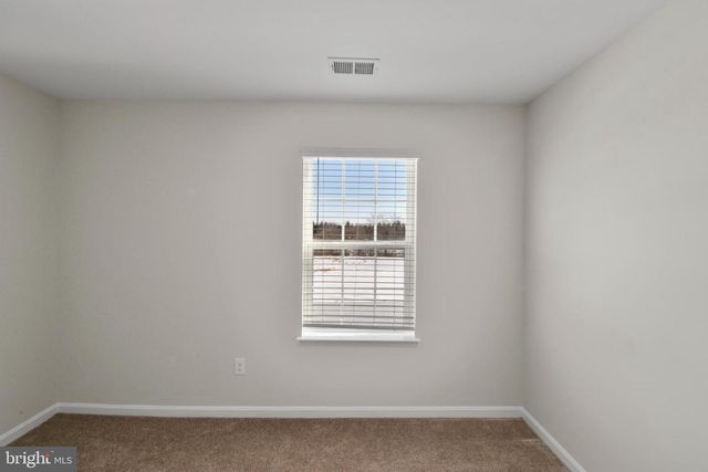 194 GUMSPRING DR, Charles Town, WV 25414