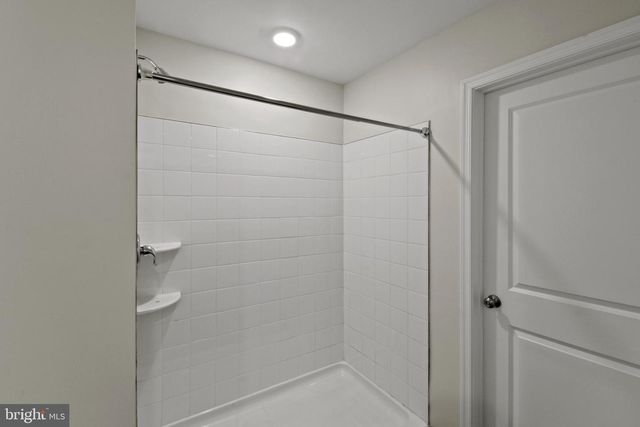 194 GUMSPRING DR, Charles Town, WV 25414