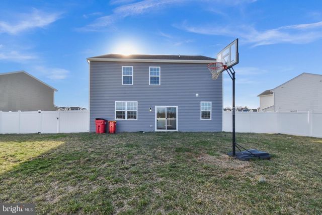 194 GUMSPRING DR, Charles Town, WV 25414