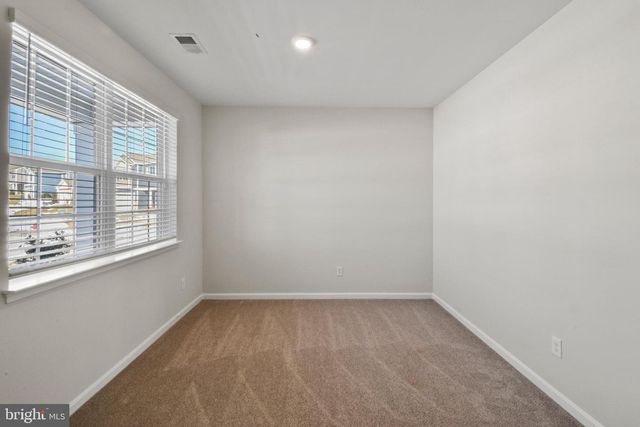 194 GUMSPRING DR, Charles Town, WV 25414