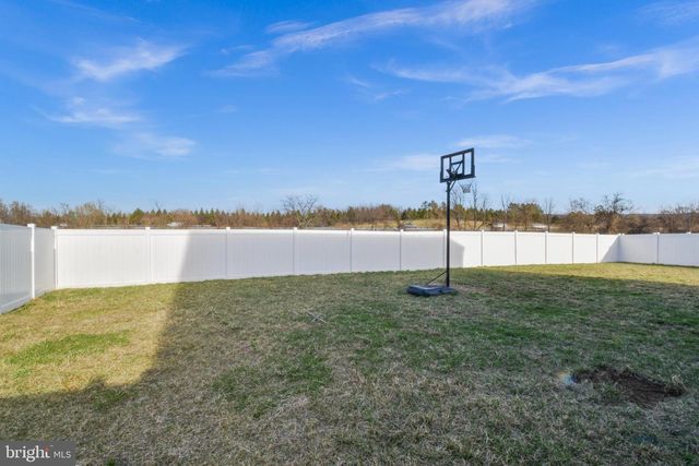 194 GUMSPRING DR, Charles Town, WV 25414