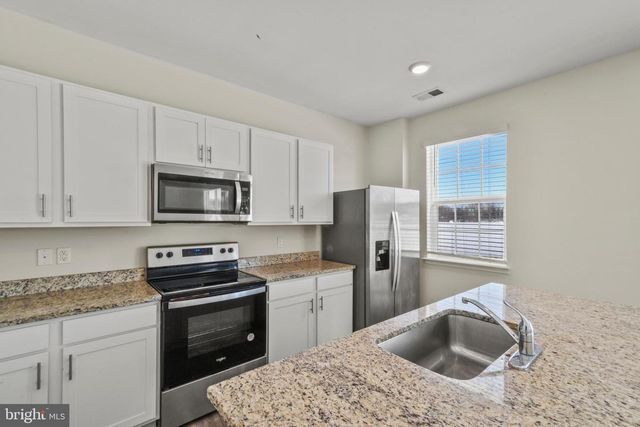 194 GUMSPRING DR, Charles Town, WV 25414