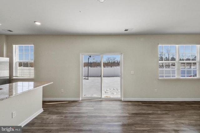 194 GUMSPRING DR, Charles Town, WV 25414