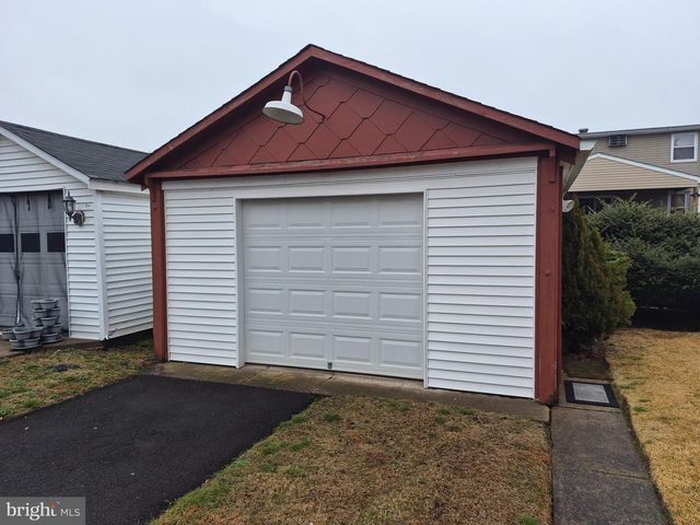 111 TAYLOR ST, Bristol, PA 19007