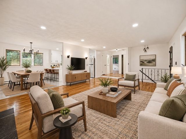 74 Springfield St, Springfield, MA 01107