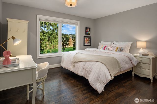 2242 79th Avenue NE, Medina, WA 98039