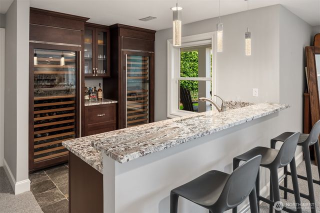 2242 79th Avenue NE, Medina, WA 98039