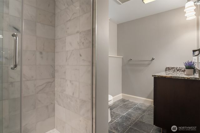 2242 79th Avenue NE, Medina, WA 98039