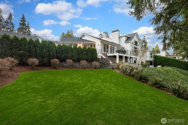 2242 79th Avenue NE, Medina, WA 98039