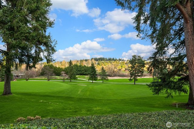 2242 79th Avenue NE, Medina, WA 98039