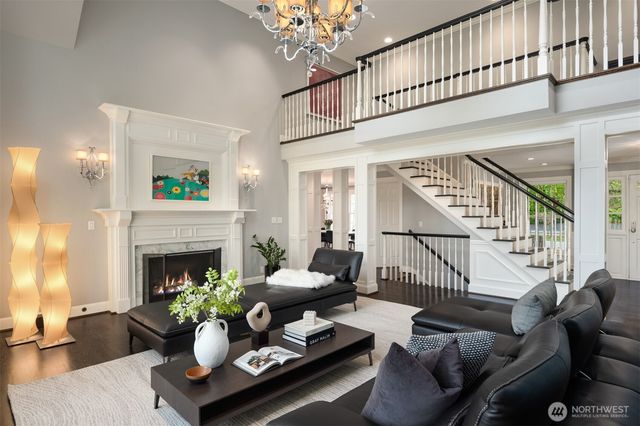 2242 79th Avenue NE, Medina, WA 98039