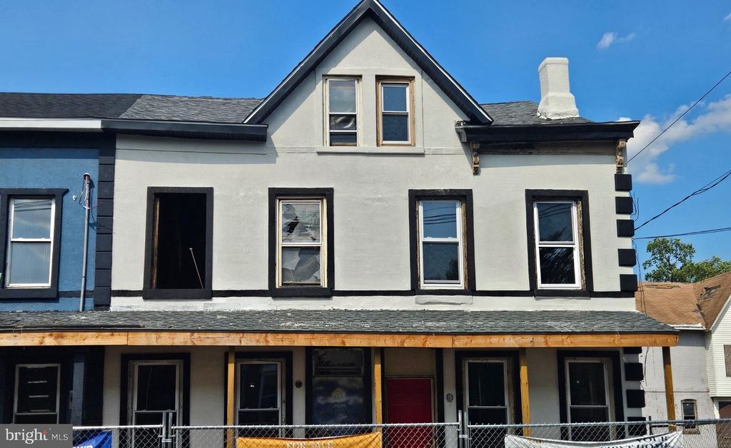 116 CHAMBERS ST, Trenton, NJ 08609