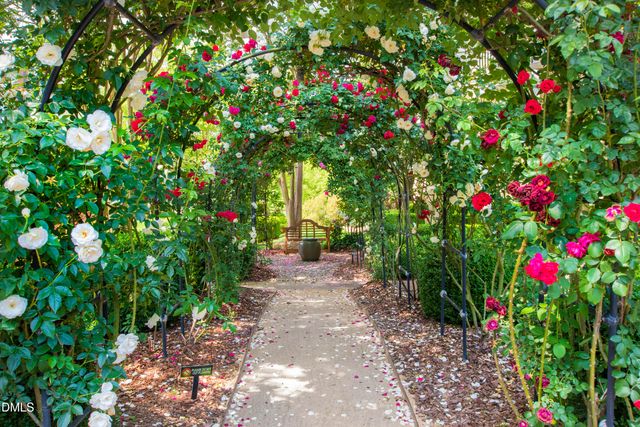 2813 Market Bridge Lane 205, Raleigh, NC 27608