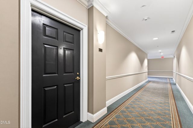 2813 Market Bridge Lane 205, Raleigh, NC 27608