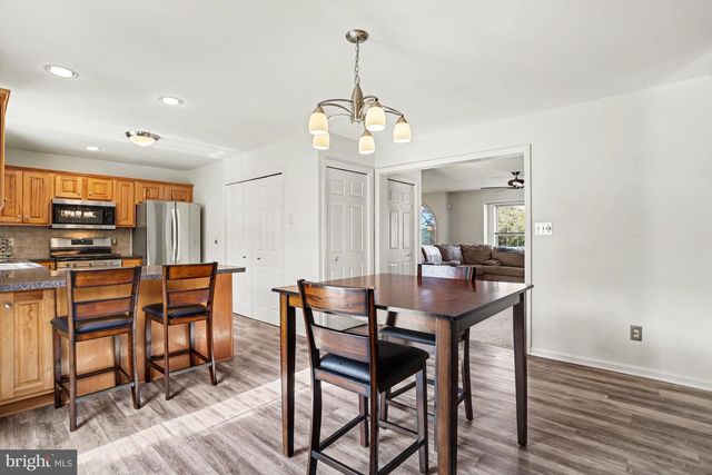 634 LAUSCH LN, Lancaster, PA 17601