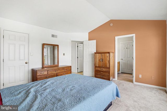 634 LAUSCH LN, Lancaster, PA 17601