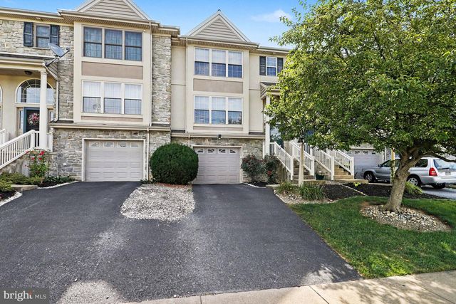 634 LAUSCH LN, Lancaster, PA 17601