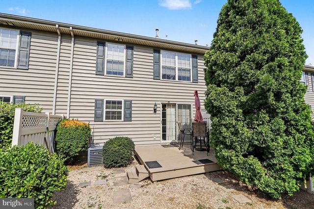634 LAUSCH LN, Lancaster, PA 17601