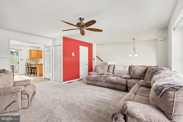 634 LAUSCH LN, Lancaster, PA 17601