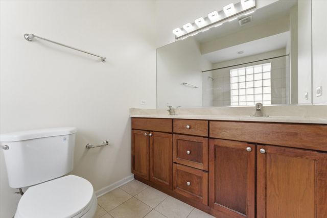 7018 N Ashland Boulevard 1N, Chicago, IL 60626