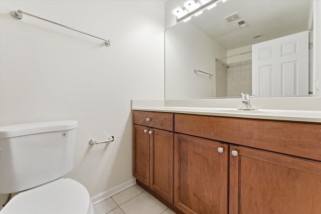7018 N Ashland Boulevard 1N, Chicago, IL 60626