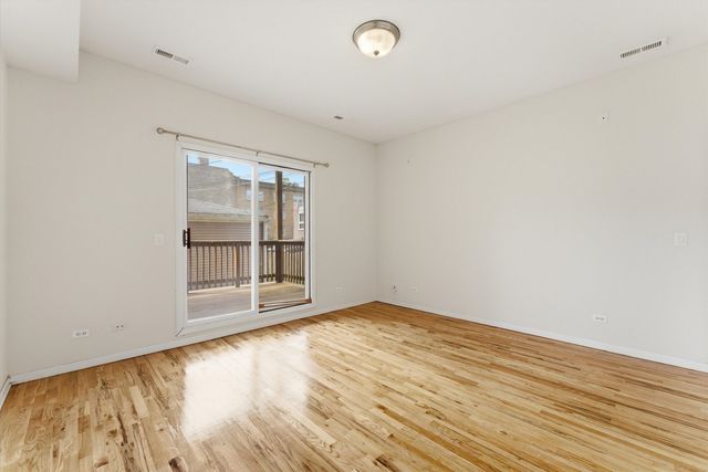 7018 N Ashland Boulevard 1N, Chicago, IL 60626
