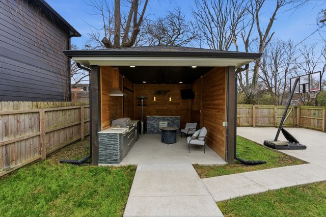 1105 Stockell St, Nashville, TN 37207