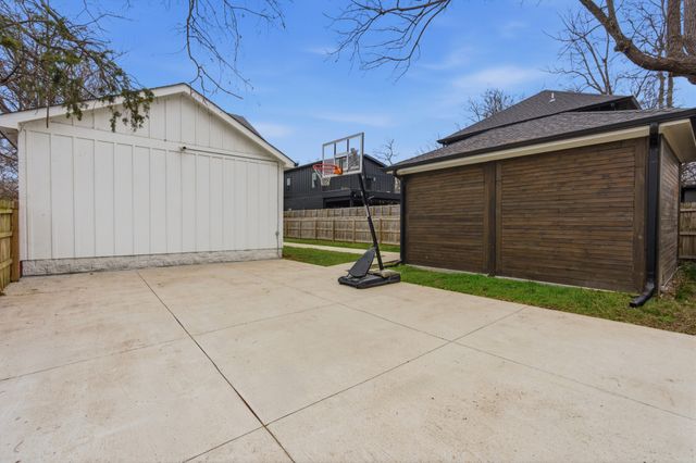 1105 Stockell St, Nashville, TN 37207