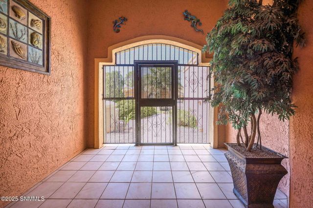5024 Moon Shadow Place, Las Cruces, NM 88011