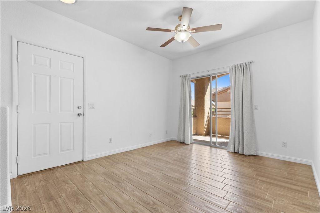 5751 East Hacienda Avenue 222, Las Vegas, NV 89122 — photo 4